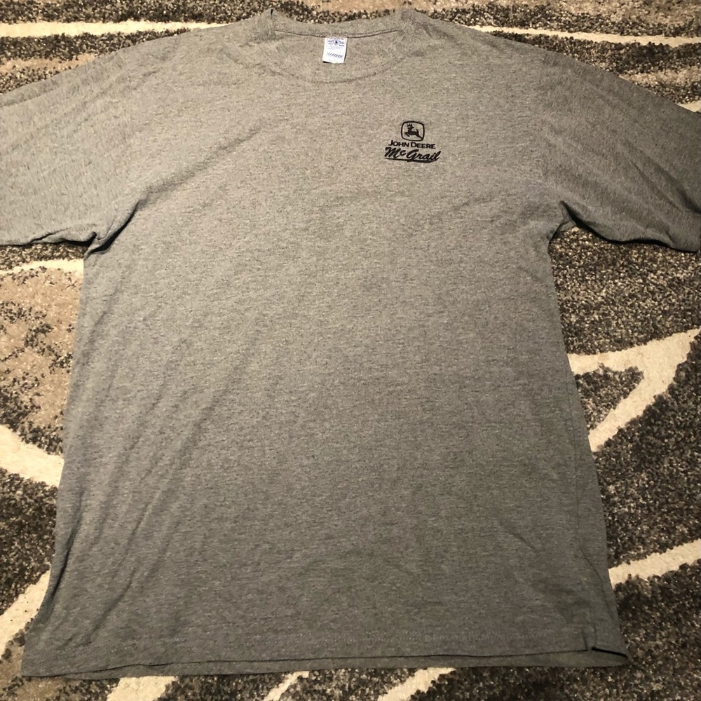 John Deere small logo  grey t shirt sz xl